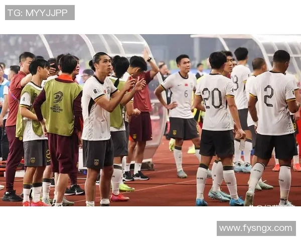 中国男足力克劲敌成功晋级世预赛下一阶段展现全新团队凝聚力