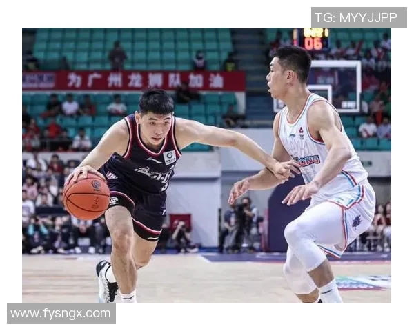 广州队再出发：聚焦新赛季目标与年轻球员崛起的关键时刻